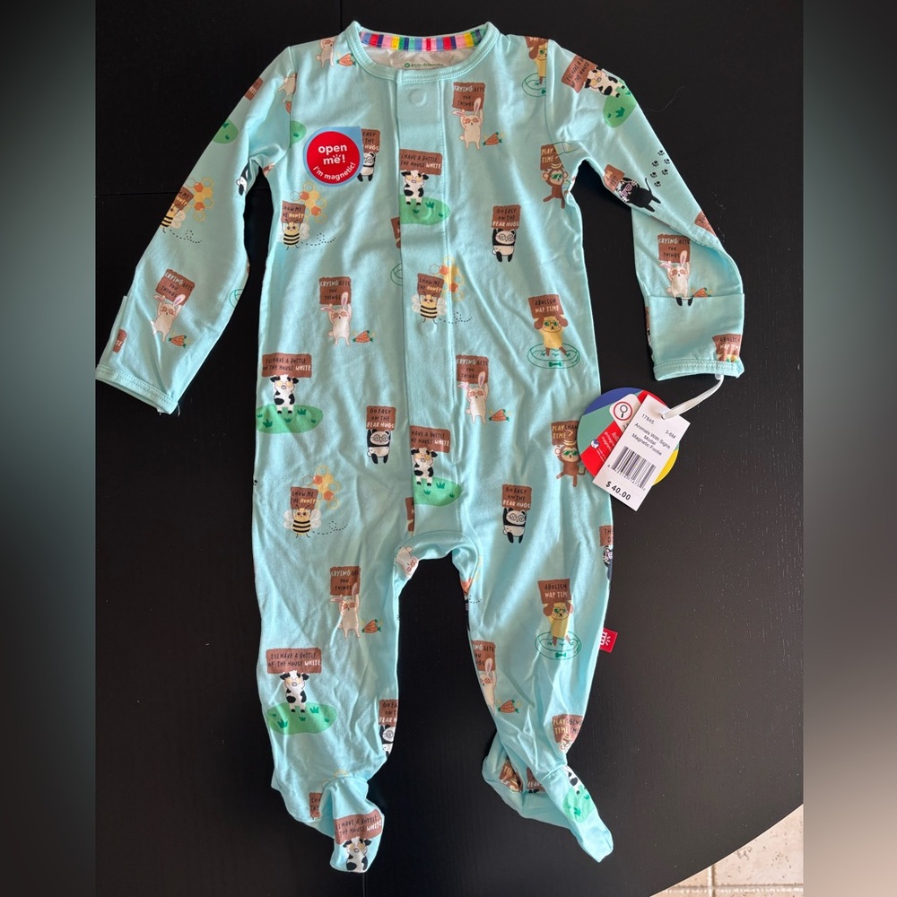 Magnetic Me onesie! Animals with signs